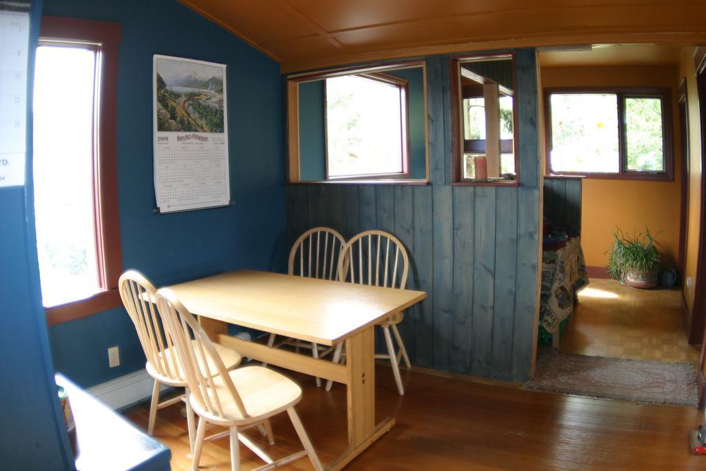 Historical Guest House Whitehorse Exterior photo