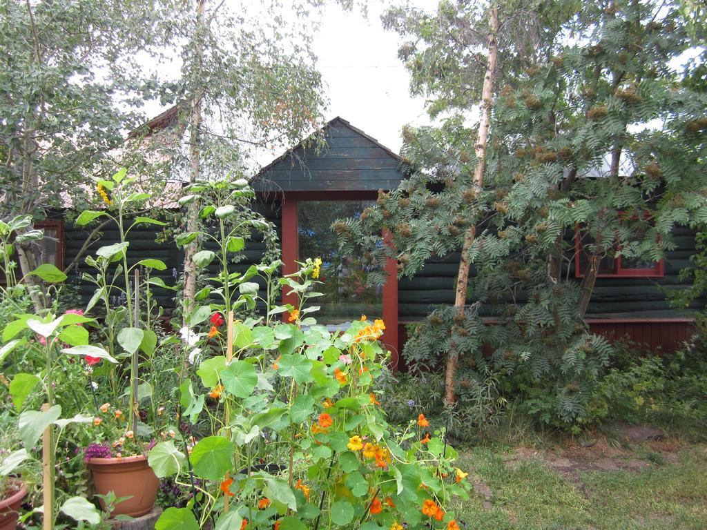 Historical Guest House Whitehorse Exterior photo