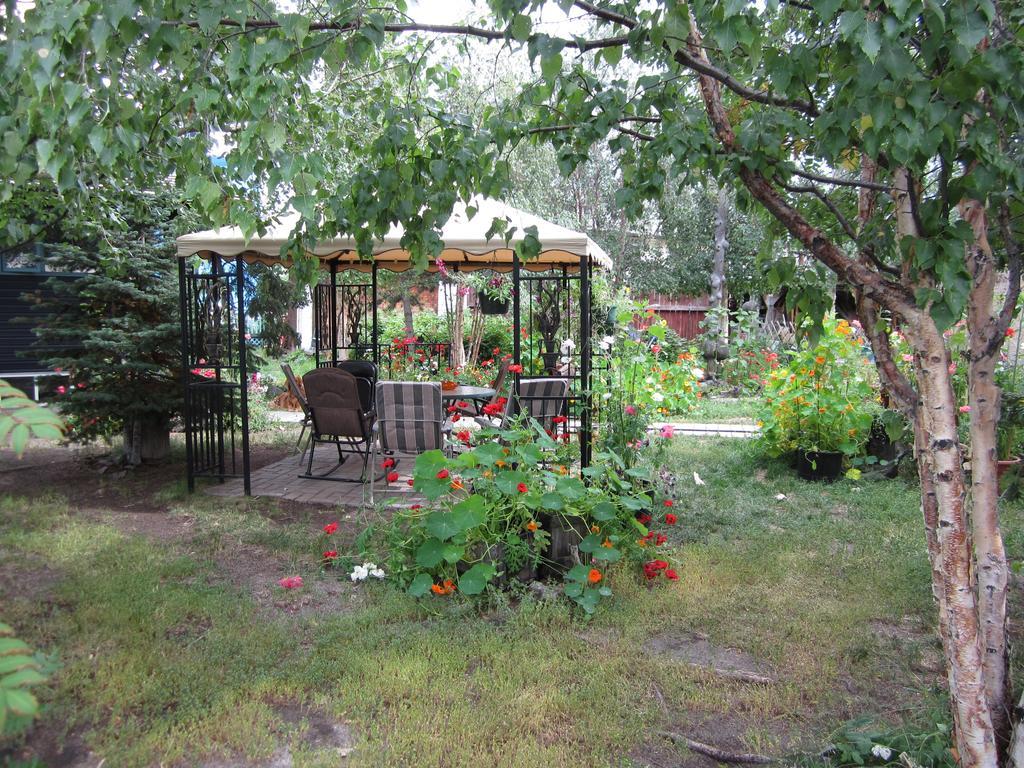 Historical Guest House Whitehorse Exterior photo